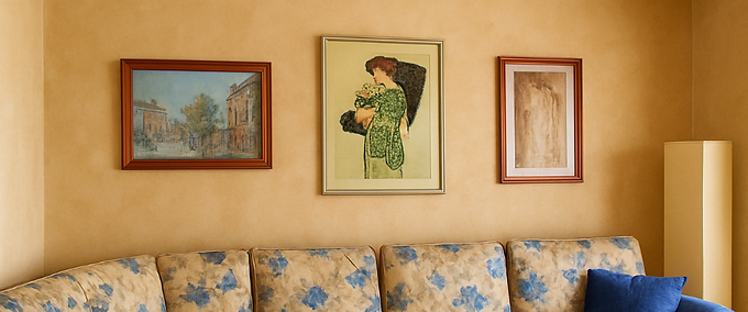 Wall decoration in the living room in shades of grey