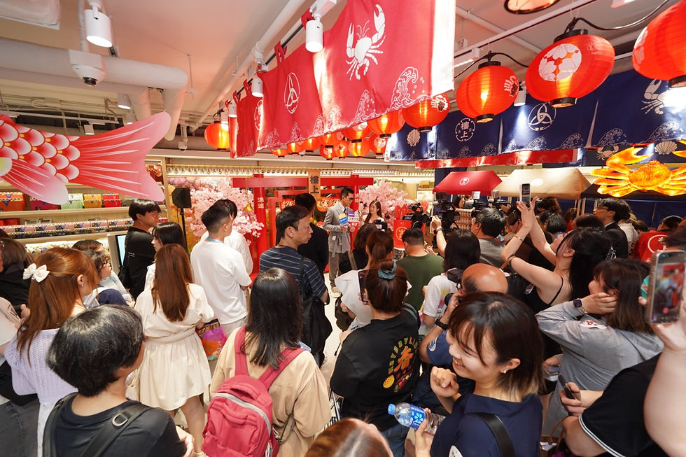 「樓上」尖東開幕盛況:古天樂 25 年後重聚、怪獸級巨蟹試食嘉年華