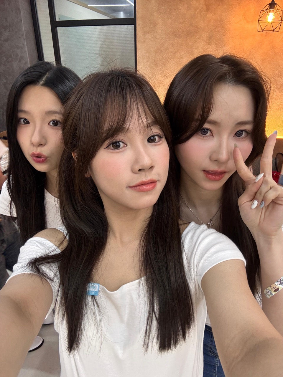 偶像女生Xemis_(左起)Ansea、YoYo、Cindy Large