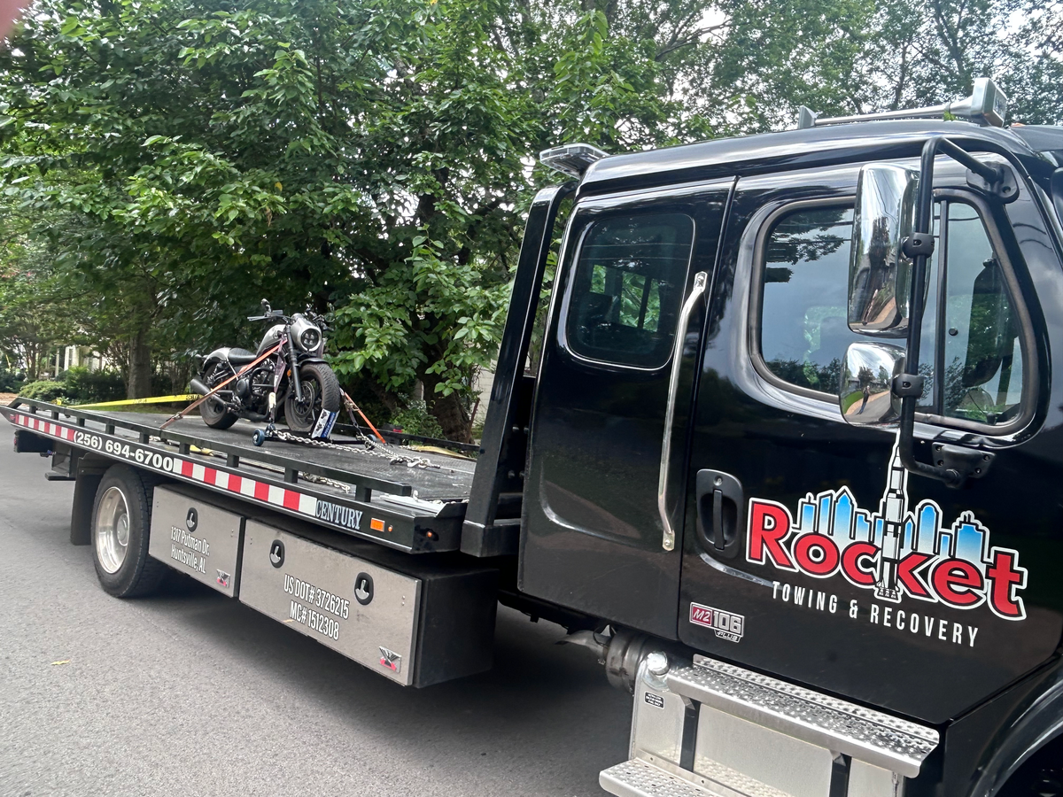 Rocket Towing And Recovery