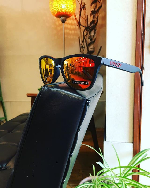 Frogskins…ちょっと派手めがチョウドイイ感じ。