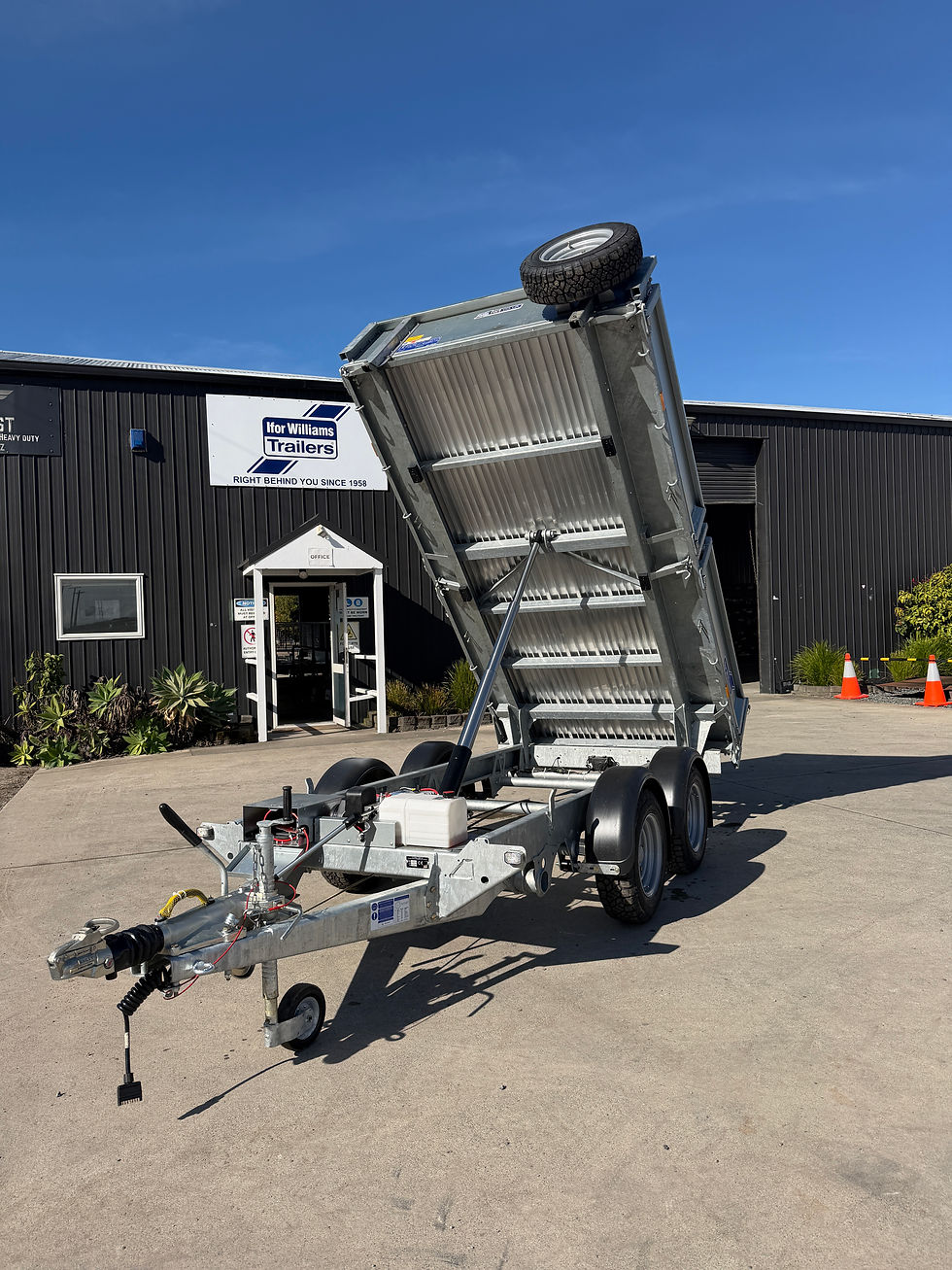 Thumbnail: TT3017 Hydraulic Tipper