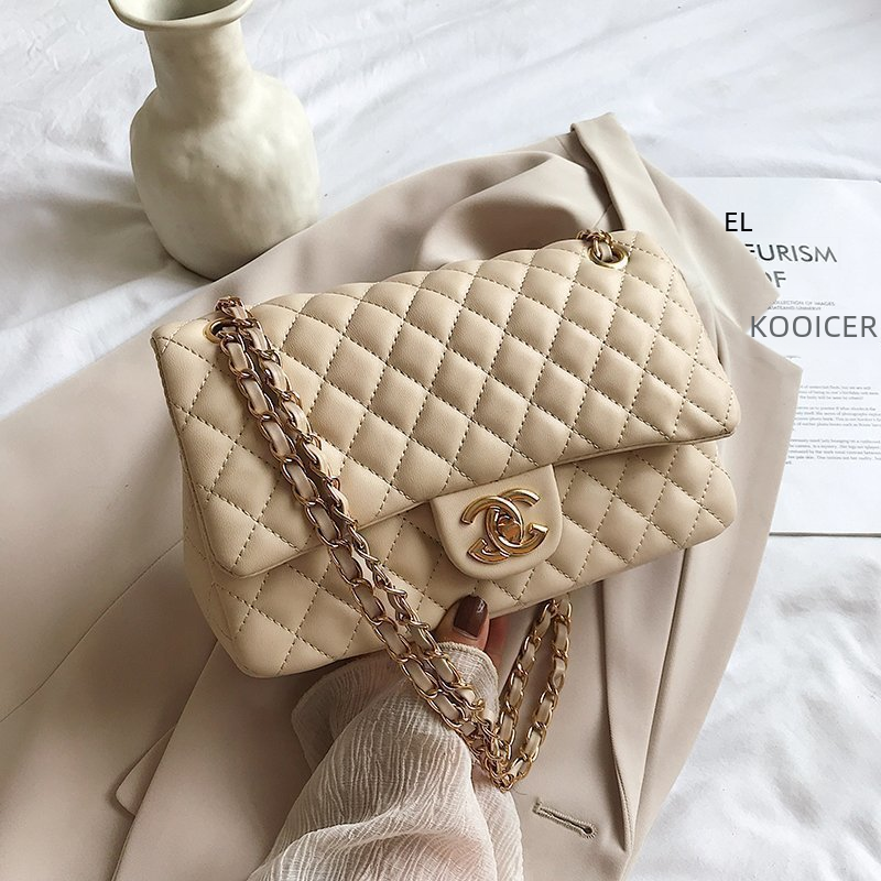 **Crystal Chain Luxe – Women's Crossbody Bag with Rhinestones and Chain Strap**