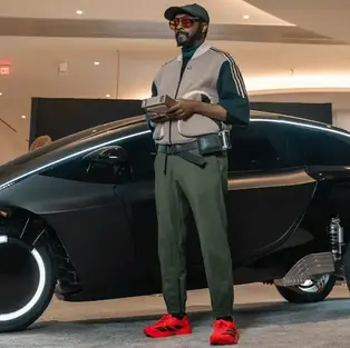 will.i.am Trinity vehicle on kickstarter AI electric trike three wheel EV