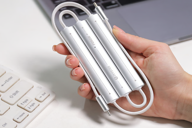 IVYCable P6 fast-charging cable and power bank tech
