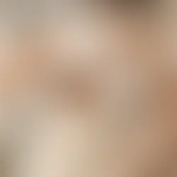 Pixy Go 2 MagSafe wireless powerbank with kickstand and TFT charging display