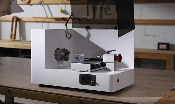Duroxen-Launches-Desktop-Size-CNC-Lathe_1.webp
