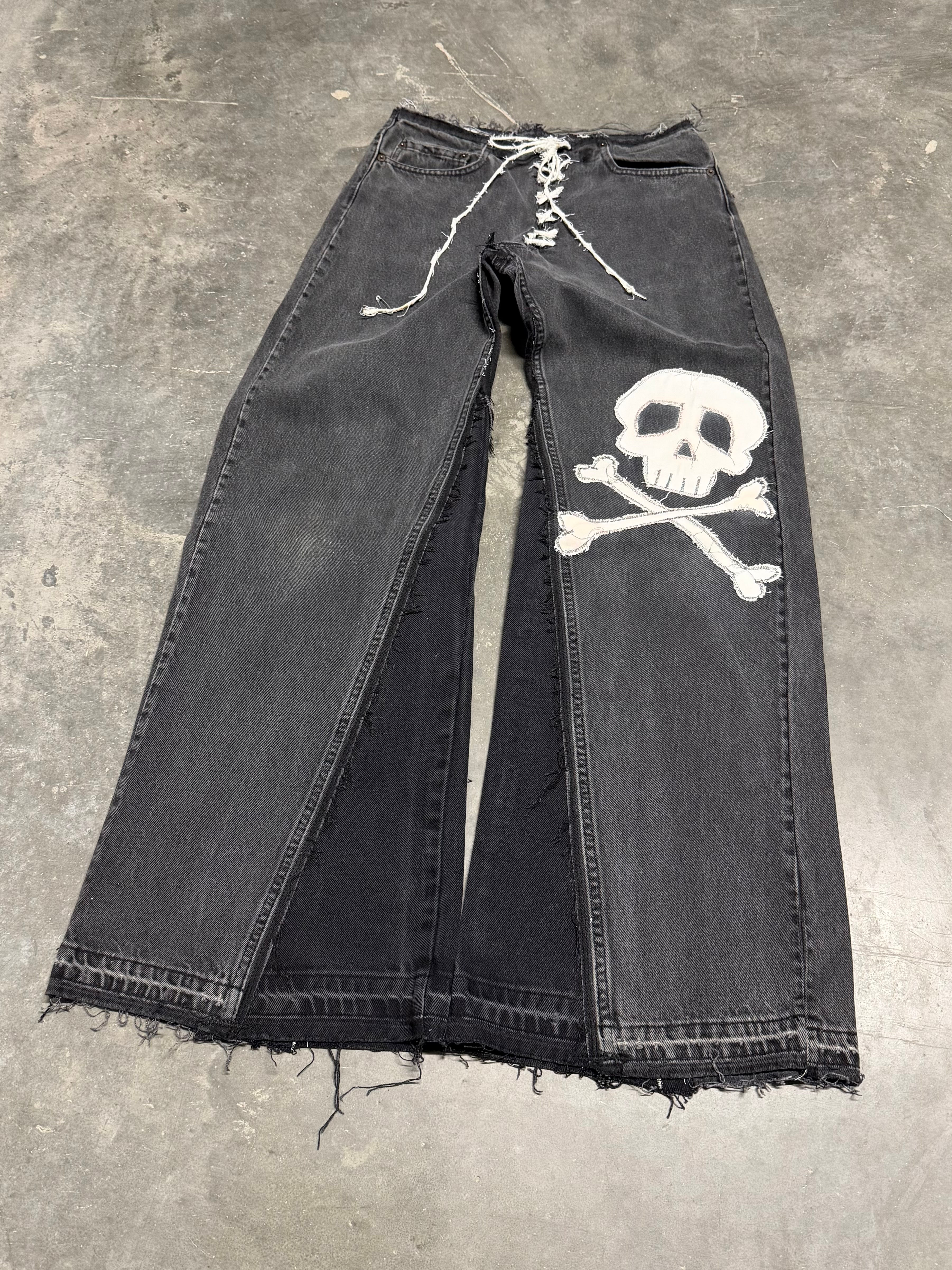 "Skull Sample" Jeans
