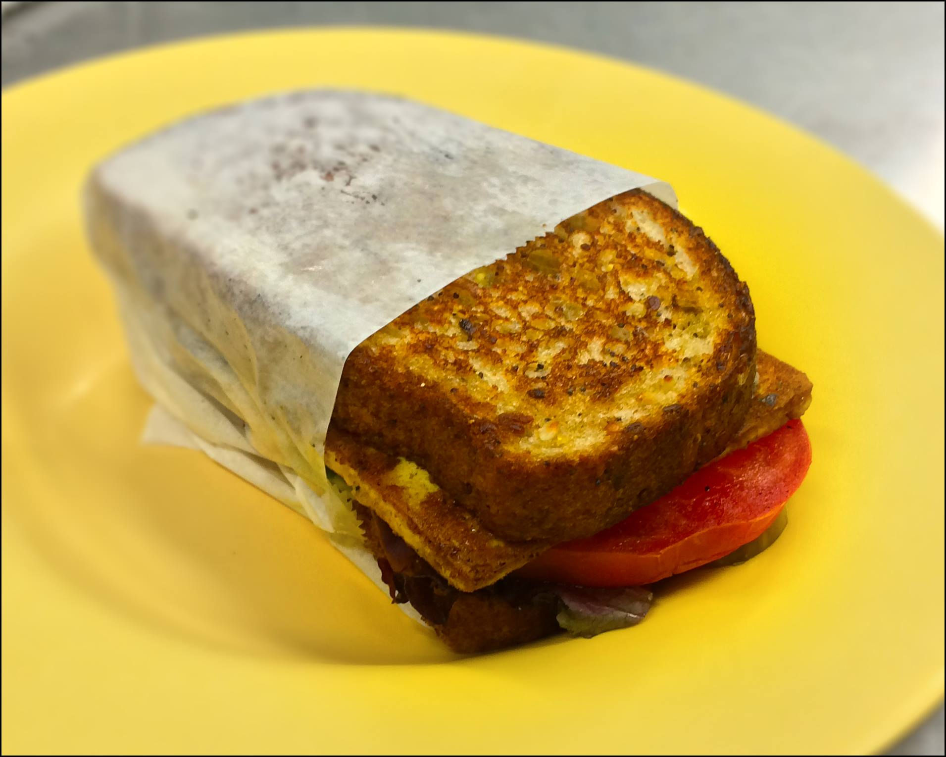 Grilled Tofu Ruelke Sandwich (V/NF)