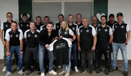Anschaffung neuer Poloshirts für unsere Jugendtrainerinnen und Jugendtrainer – Herzlichen Dank an das Autohaus Golderer!