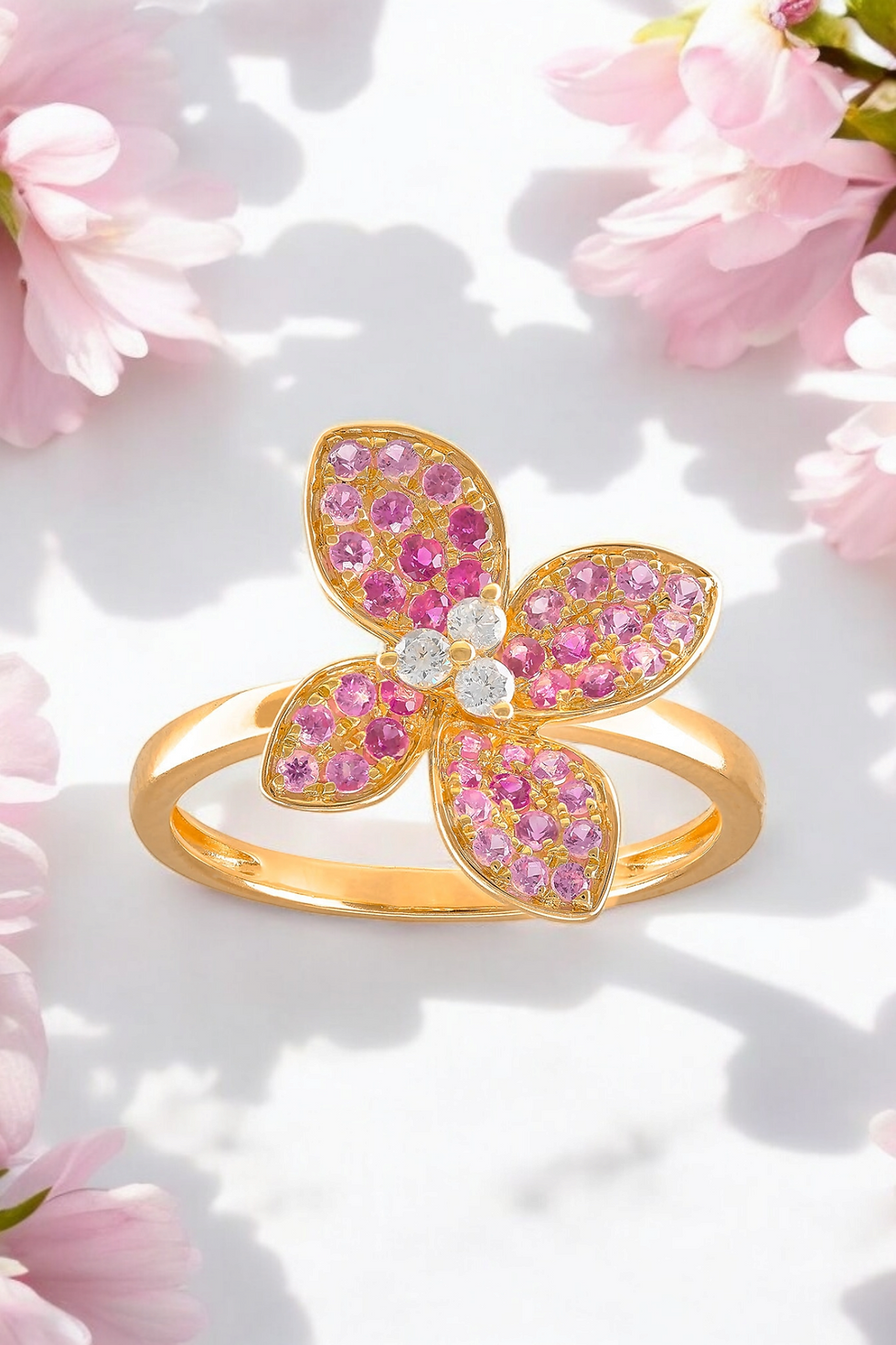 Bague fleur rubis / saphirs roses / diamants