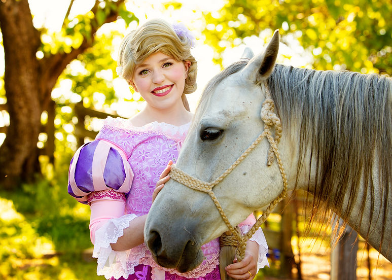 Rapunzel, Maximus, Unicorn, Party Princess, Nashville, Murfreesboro Tennessee, Disney princess, mini sessions, party princess near me, princess birthday, princess theme party, princess theme birthday, princess me parties,