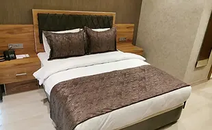 golden-rose-hotel-6.webp