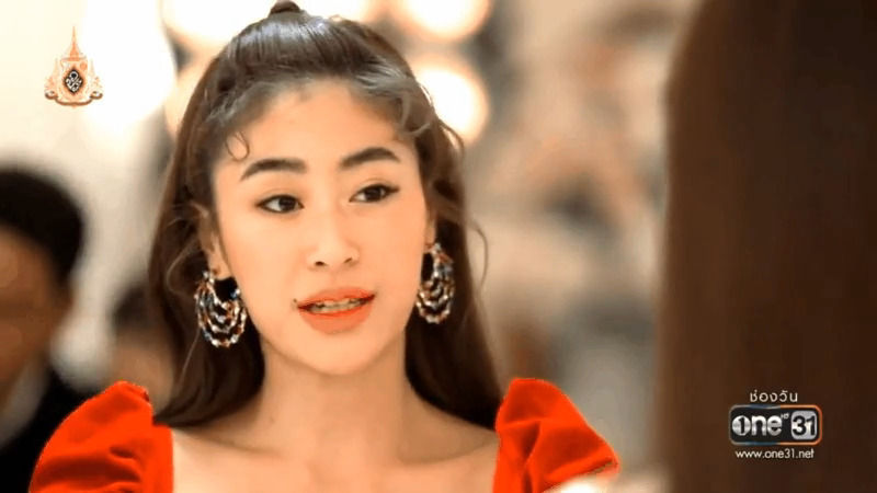 Mỹ nhân chuyển giới Nira “Chiếc lá cuốn bay” bị “cấm cửa” vì: