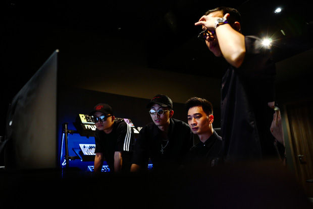 Rhymastic tiết lộ vai trò khác tại Rap Việt, ngoài Touliver và Slim V còn có 2 thành viên SpaceSpeakers cũng tham gia làm beat - Ảnh 8.