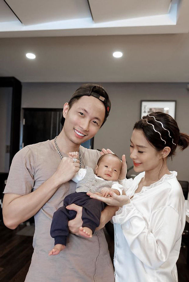 Cuộc sống hôn nhân hội rapper hot nhất Vbiz: Tiến Đạt yên bề ở cơ ngơi hoành tráng, Suboi - Rhymastic khác 180 độ so với Rap Việt - Ảnh 17.