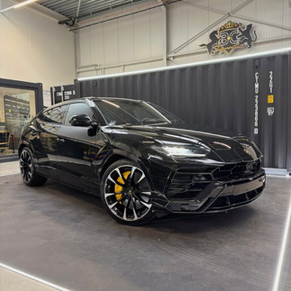 Lambo Urus voorzien van een PPF paint protection , lakbescherming
