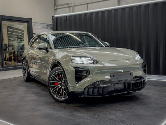 De nieuwe Porsche Cayenne Turbo Electric krijgt een onzichtbaar schild met PPF