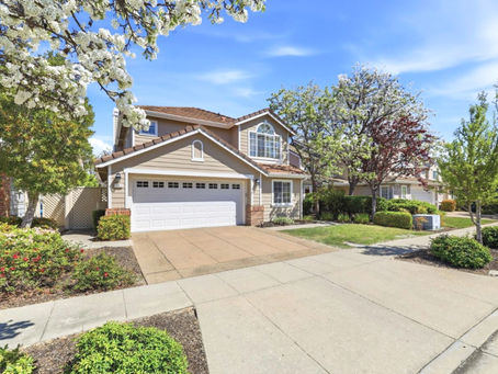 One of the most important decisions you'll make when selling your home is determining the list price. Should you underprice, price at market value, or overprice?