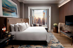 ST REGIS: SUITE BEDROOM