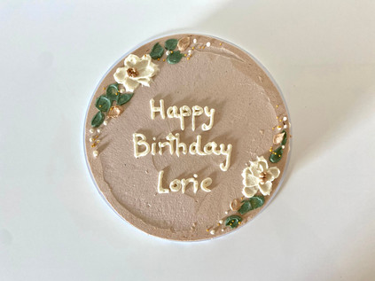 Cake with pipped message