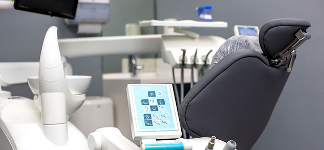 dental-chair-with-medical-tools_edited.jpg