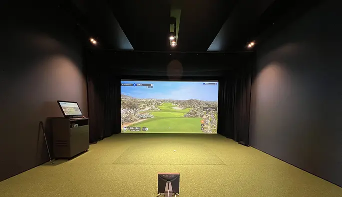trackman-indoor-golf-simulator-buyers-guide_custom_simulator.webp