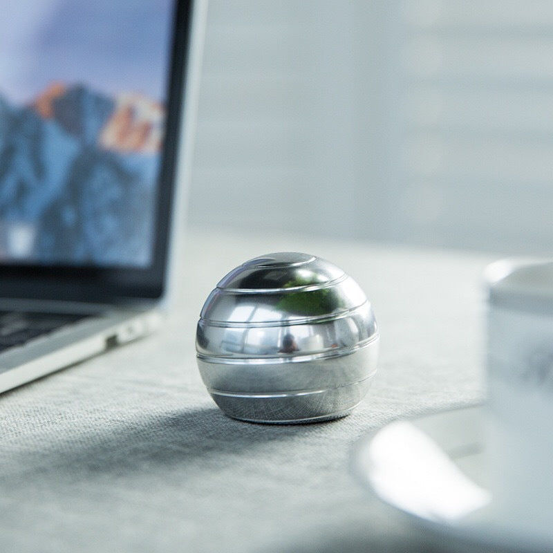 Thumbnail: Rotating Desktop Spinning Ball