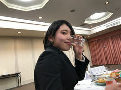 それ飲んでる？？