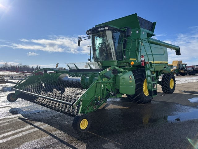 2009 JOHN DEERE T670 COMBINE