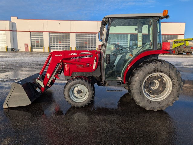 2007 MASSEY 1533 TRACTOR