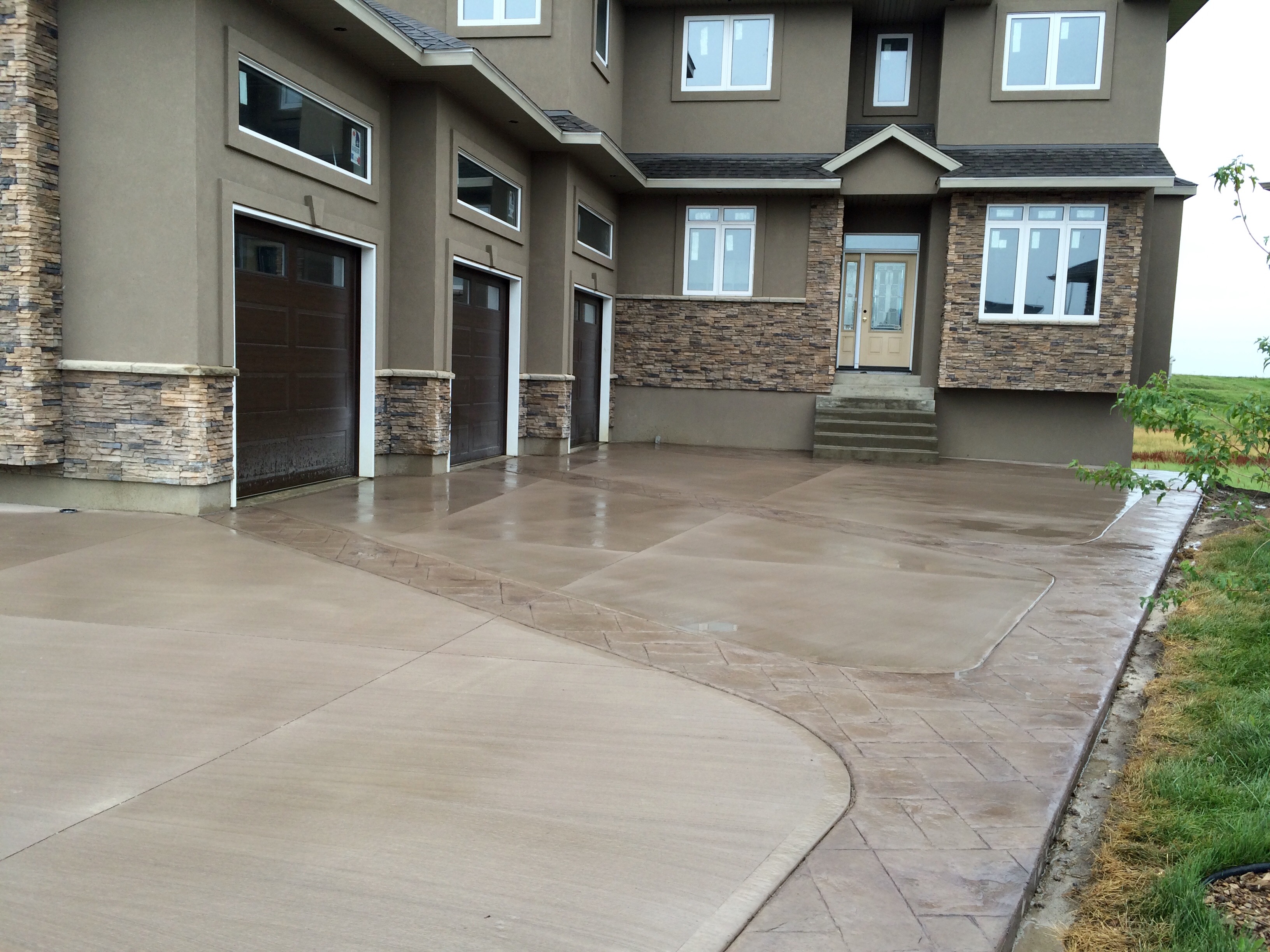 2500 sq ft custom driveway