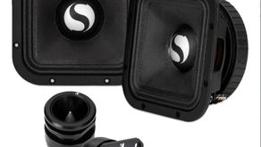 Medios rango de diseño cuadrado y tweeters Pro Audio de Kicker: el Open Show está con todo.