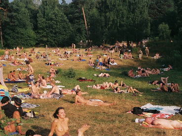 Observations of Naked Human Bodies