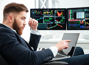 trader-bolsa-surpreso-feliz.jpg