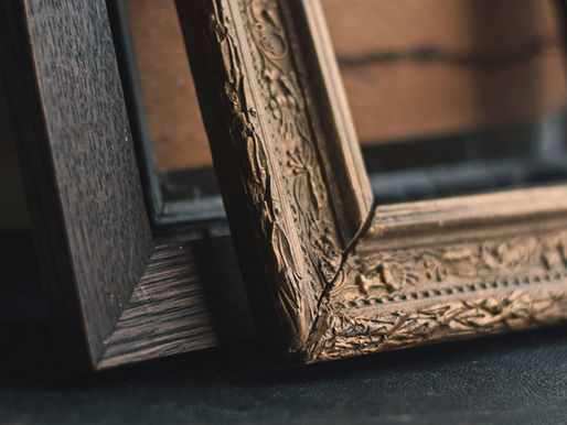 Choosing the Perfect Frame for Your Portraits