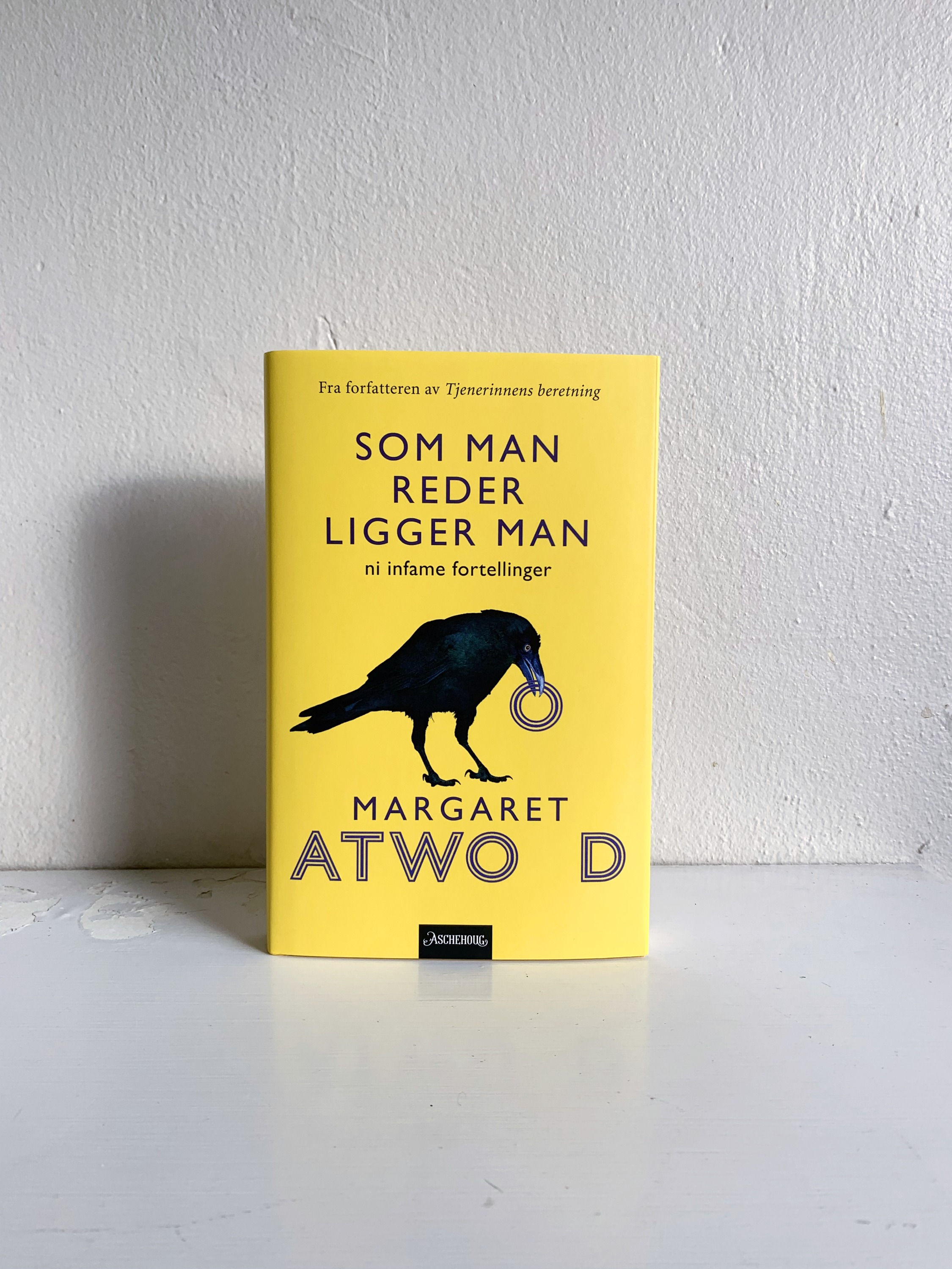 Margaret Atwood, "Som man reder ligger man"