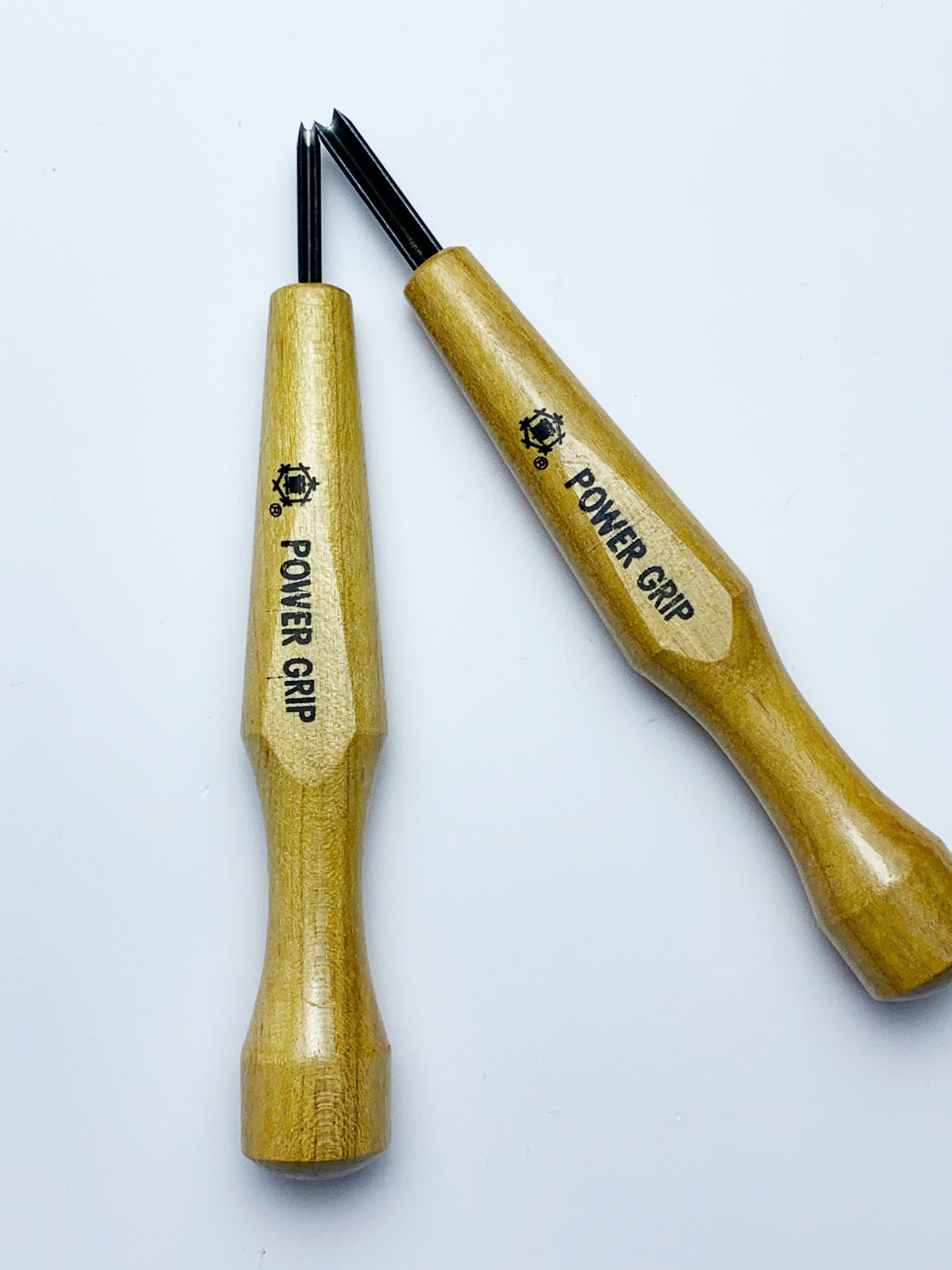 Dao khắc Miki Akira POWER GRIP lưỡi tam giác bo