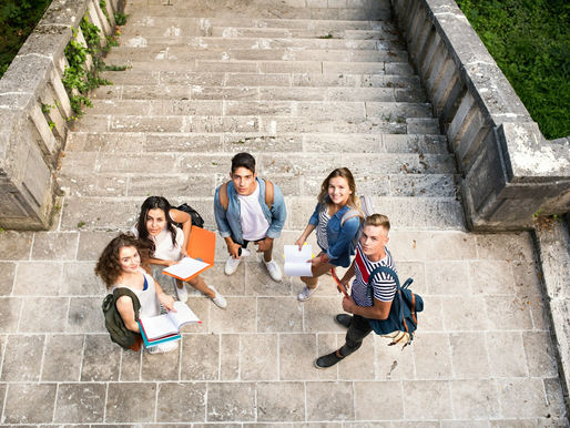 Building Confidence in Teens: The Role of Strong Communication