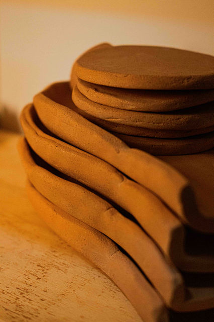 argila modelada em formato de bases