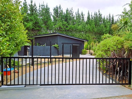 Bgates Baltimore Tubular Swing Gate