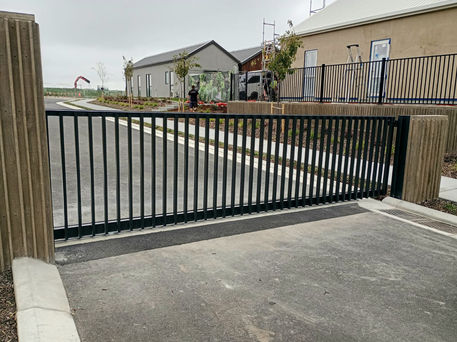 Bgates Bamford Tubular Sliding Gate