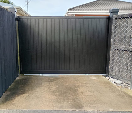 Bgates Bayliss Aluminium Slats Sliding Gate