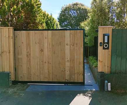 Bgates Beaumont Timber Sliding Gate