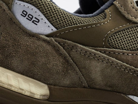 New Balance 992 "Dark Camo" - A Contemporary Twist on a Classic Sneaker