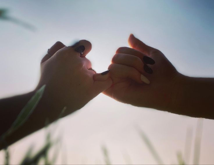 Pinkie promise.jpeg