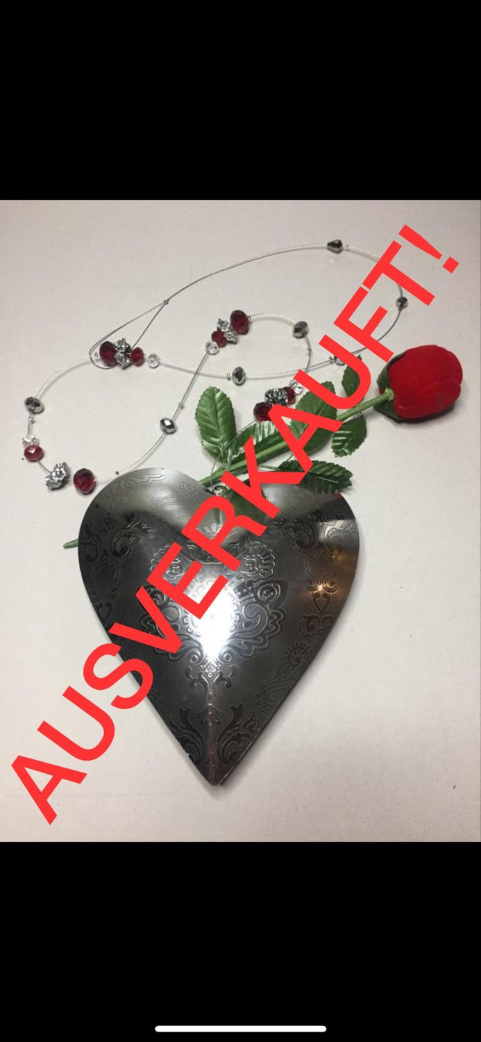 Wandschmuck Metallherz gross mit Glasperlen und Metallteilen