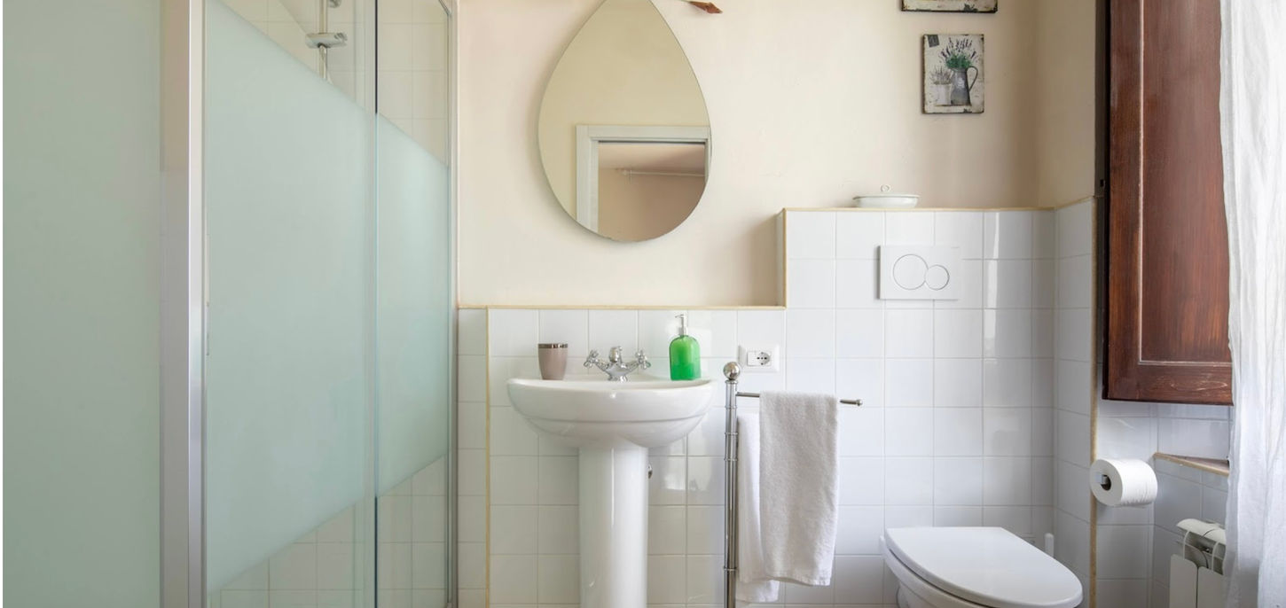 Each room has a private Shower bathroom