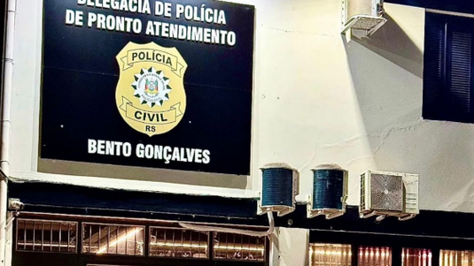 Família é rendida durante a madrugada e tem residência invadida por criminosos no Vale dos Vinhedos