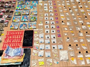Grupo é preso com drogas sintéticas, cocaína e maconha durante operação no bairro Santa Helena em Bento Gonçalves